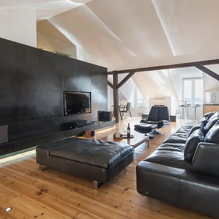 Lovelystay - Baixa River View Loft
