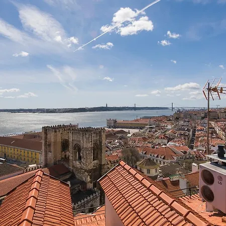 Lovelystay - Baixa River View Loft Lisboa