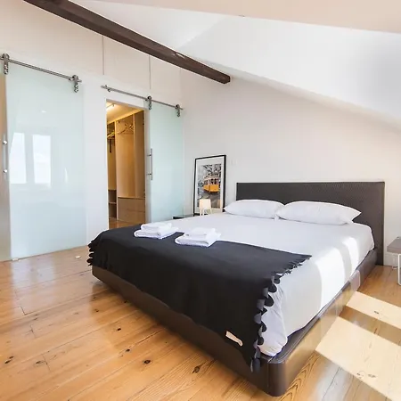 Lovelystay - Baixa River View Loft Apartamento